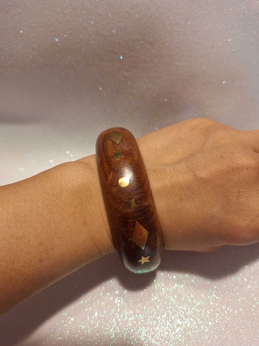 Vintage Wooden Inlay Bangle Bracelet in Brown With Brass Inlay